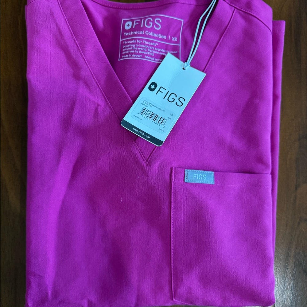 FIGS 🫀 Women’s single pocket scrub top